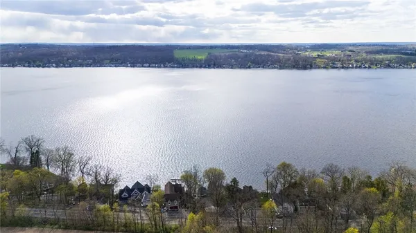$879,900 | 4338 East Lake Road, Livonia, NY 14487