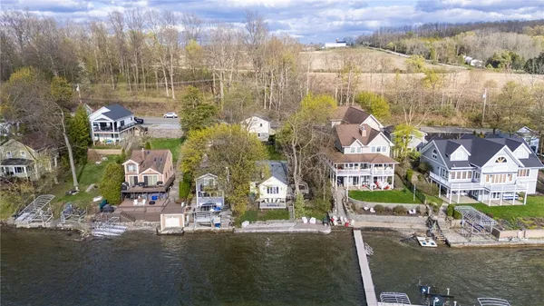 $879,900 | 4338 East Lake Road, Livonia, NY 14487