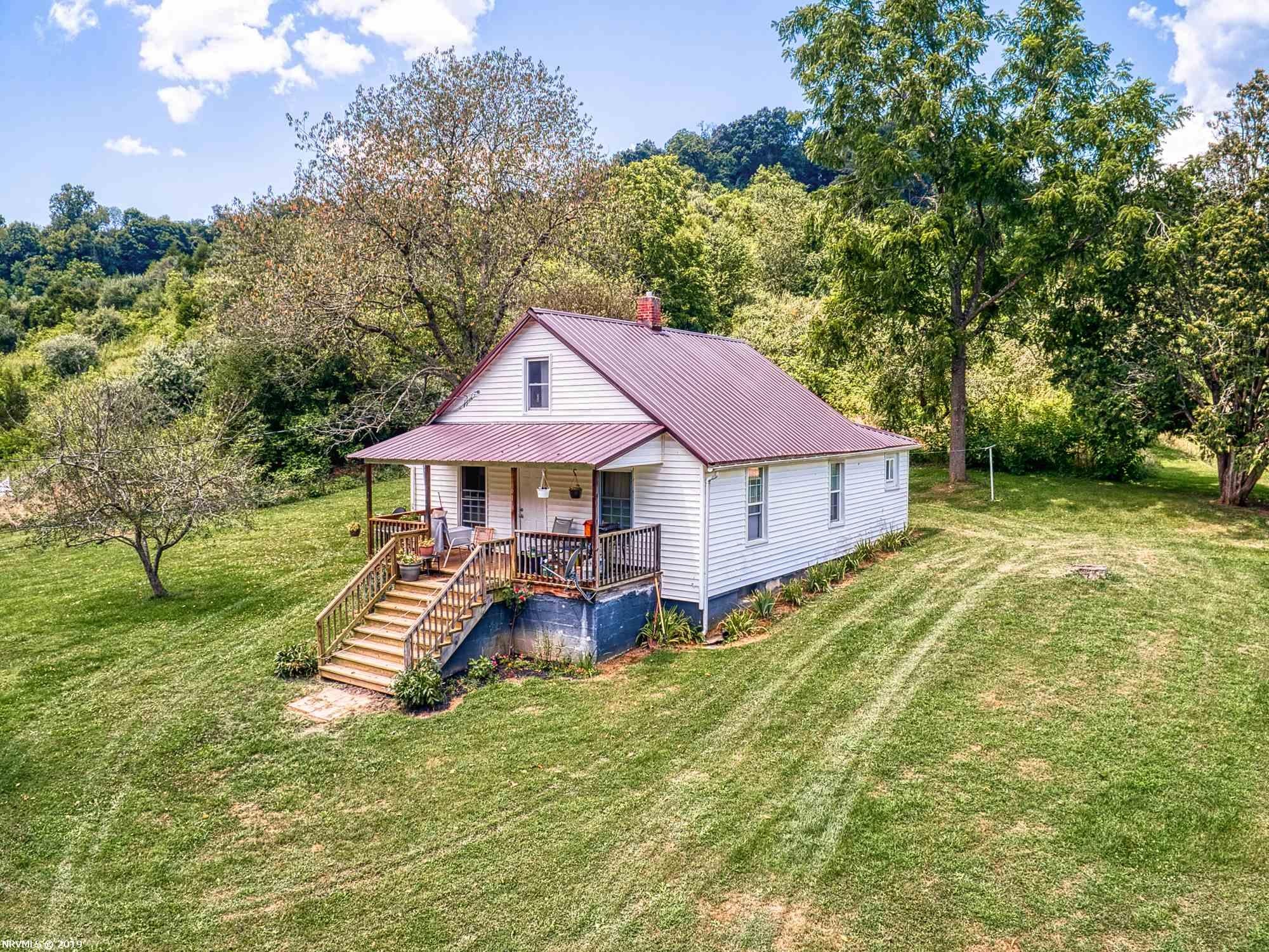 616 Sinking Creek Road Pembroke, VA 24136 - Photo 2 of 32 Gallery Image 2