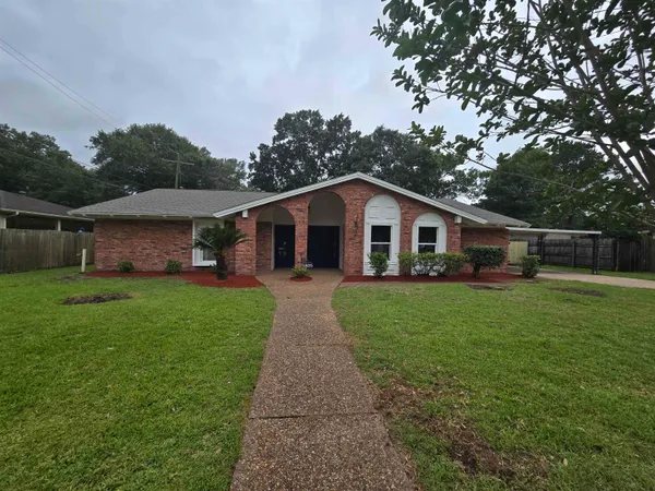$2,500 | 5875 Oleander Drive, Beaumont, TX 77706