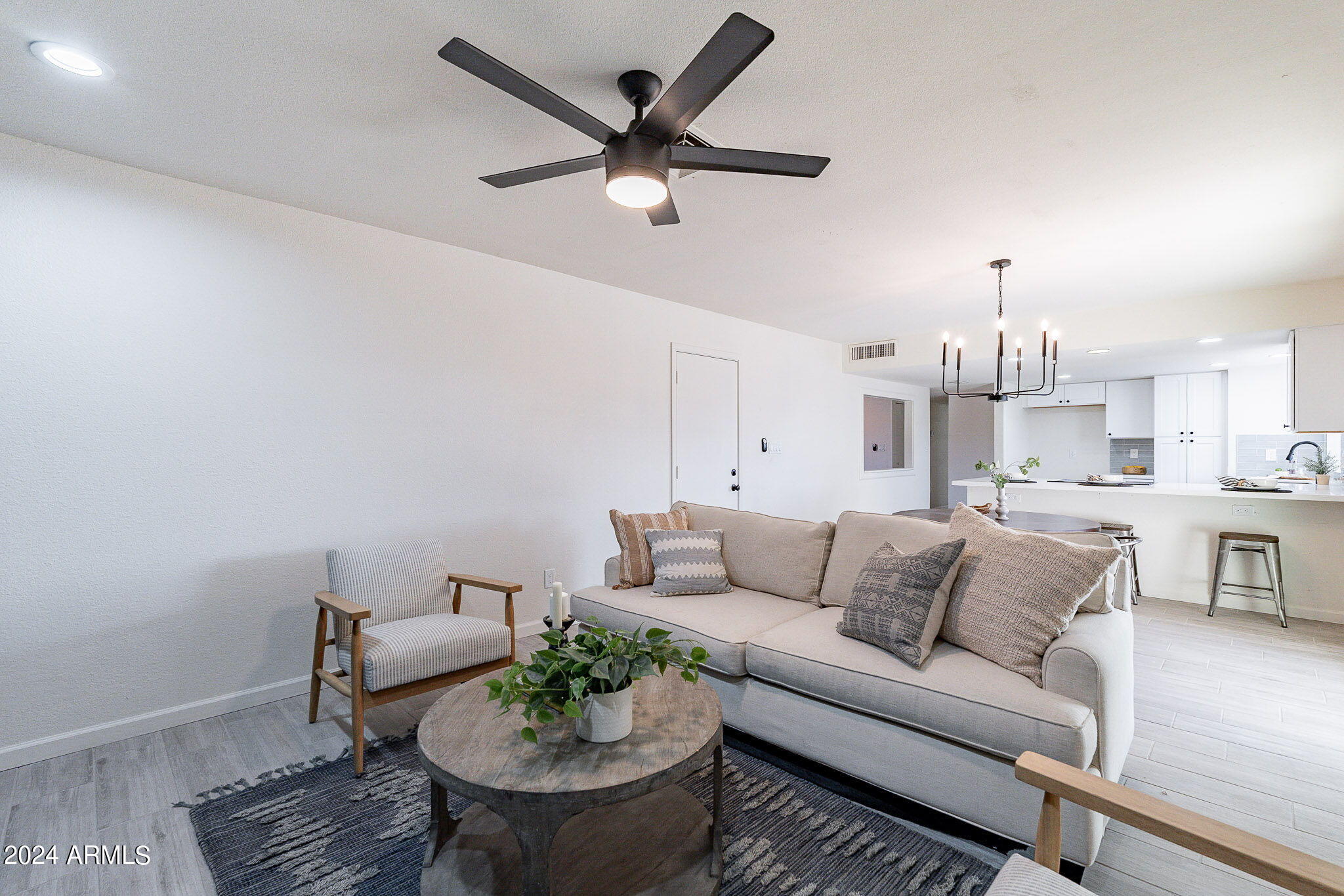 3825 West Dalphin Road Phoenix, AZ 85051 - Photo 20 of 45 Family Room
