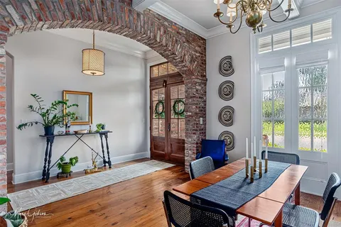 $925,000 | 211 Hollybrook Drive, Shreveport, LA 71106