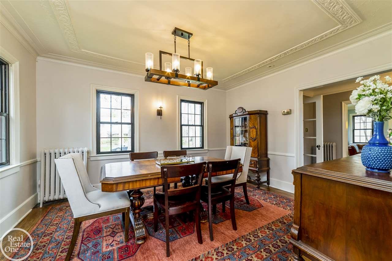 69 Moran Road Grosse Pointe, MI 48236 - Photo 9 of 44 50003422-8.JPG