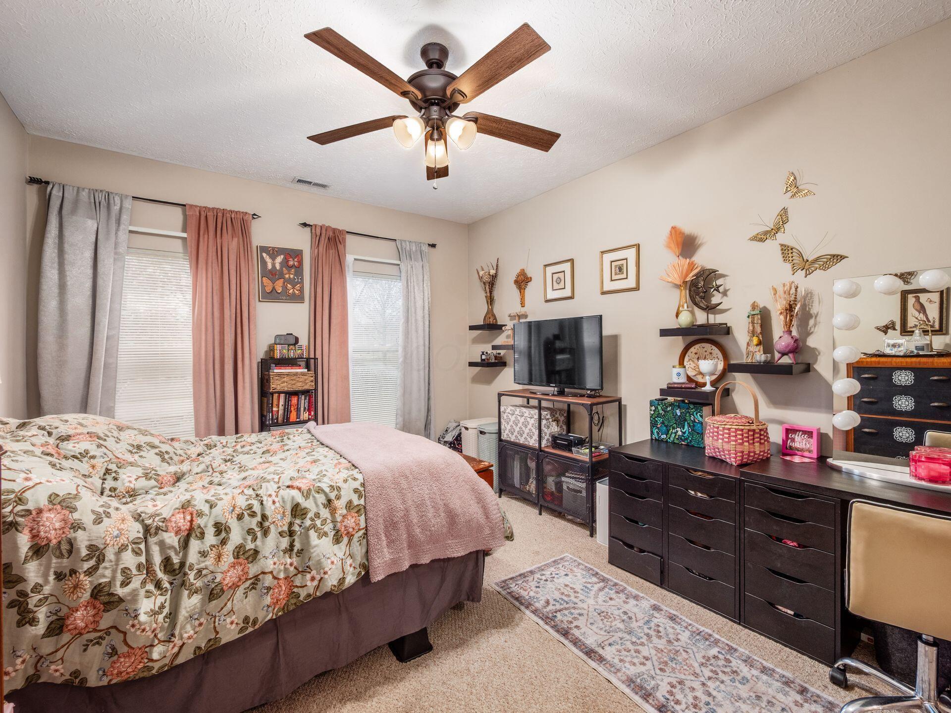 3384 Smiley Road, Unit 3384 Columbus, OH 43221 - Photo 26 of 65 026_225a3_A 3384 Smiley's 053