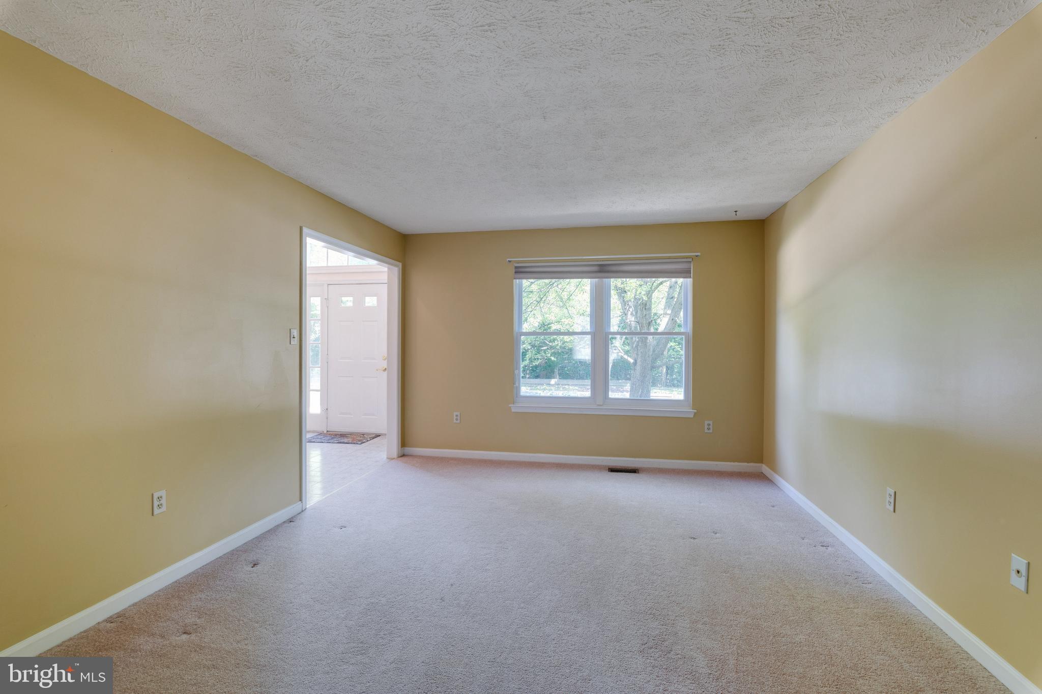 31 Little River Road Laurel, MD 20724 - Photo 3 of 12 Gallery Image 3
