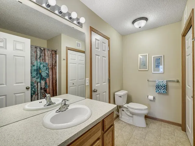 $245,000 | 5091 149th Street North, Unit 1, Hugo, MN 55038