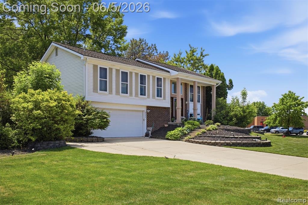 40435 Oak Tree Novi, MI 48375 - Photo 3 of 45