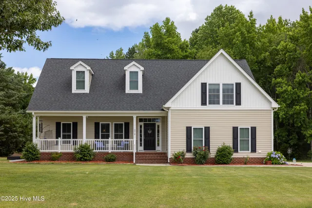 $489,000 | 372 Schooner Landing Drive, Edenton, NC 27932