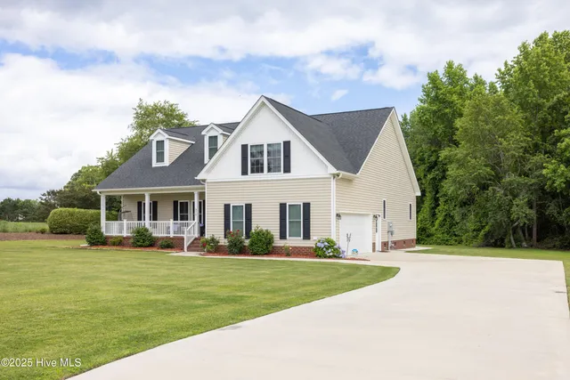 $489,000 | 372 Schooner Landing Drive, Edenton, NC 27932