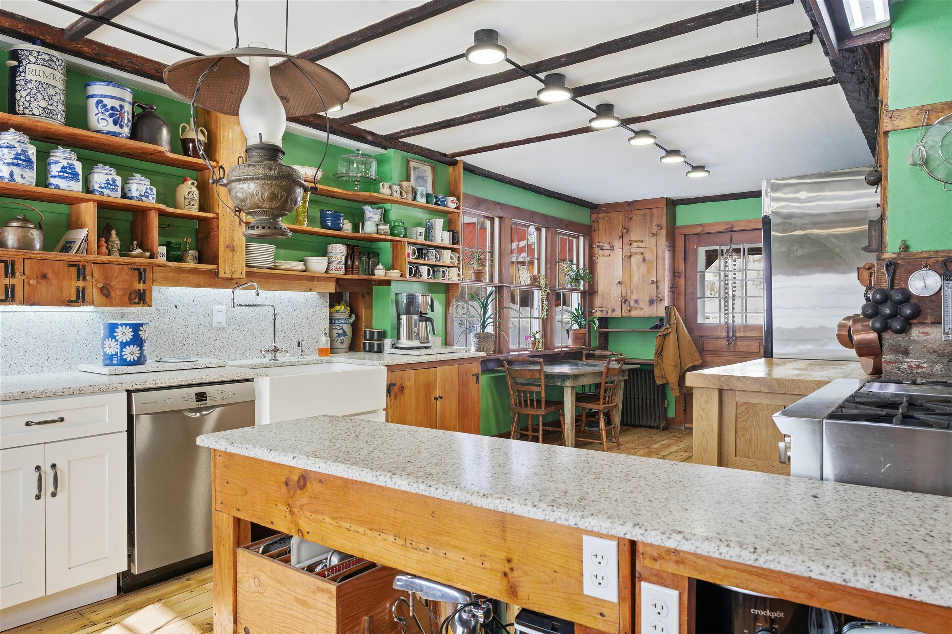 4669 Vermont Rte 100 Londonderry, VT 05148 - Photo 15 of 39