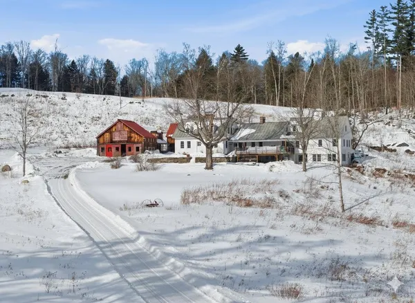$1,750,000 | 4669 Vermont Rte 100, Londonderry, VT 05148