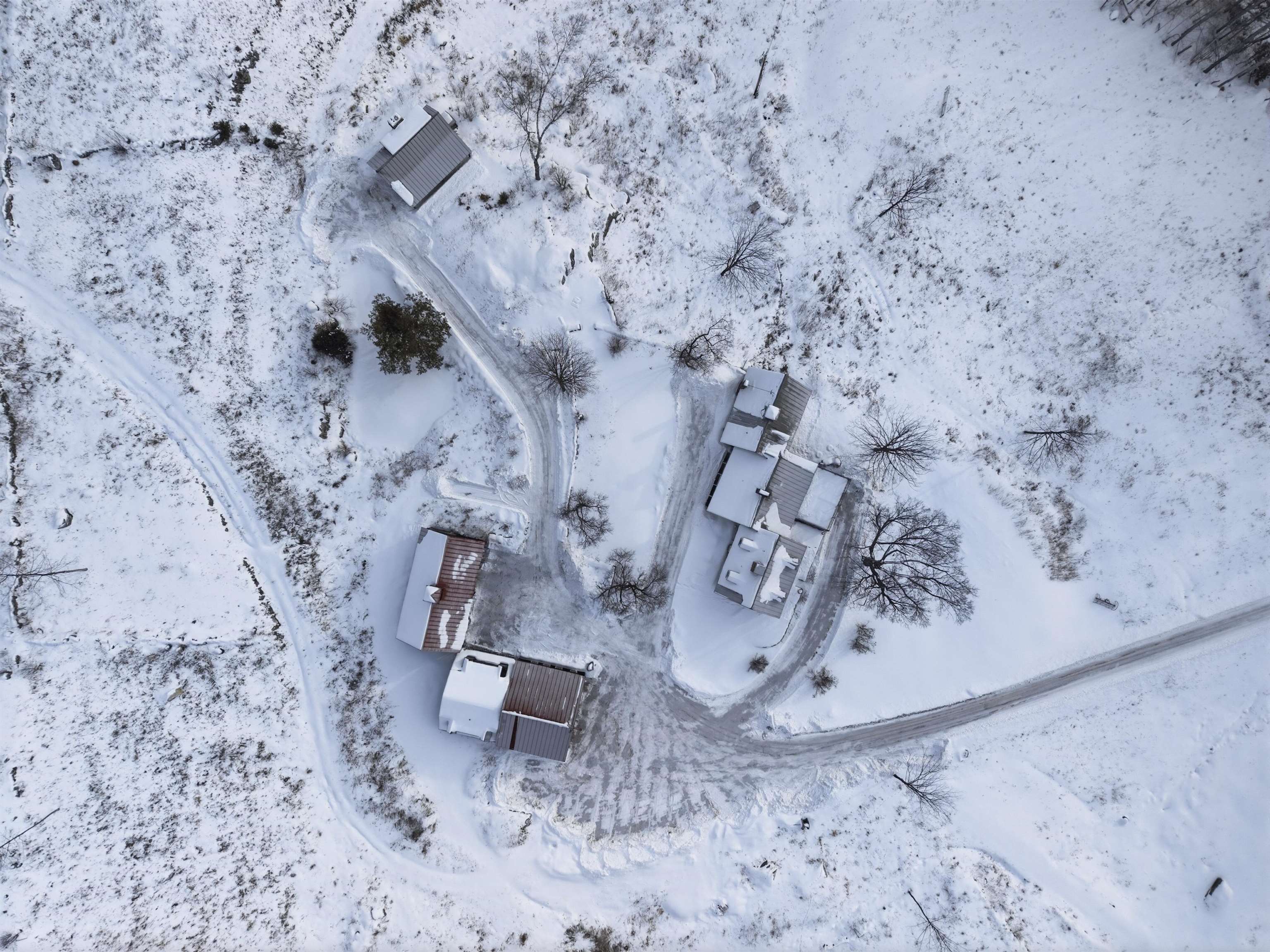 4669 Vermont Rte 100 Londonderry, VT 05148 - Photo 35 of 39