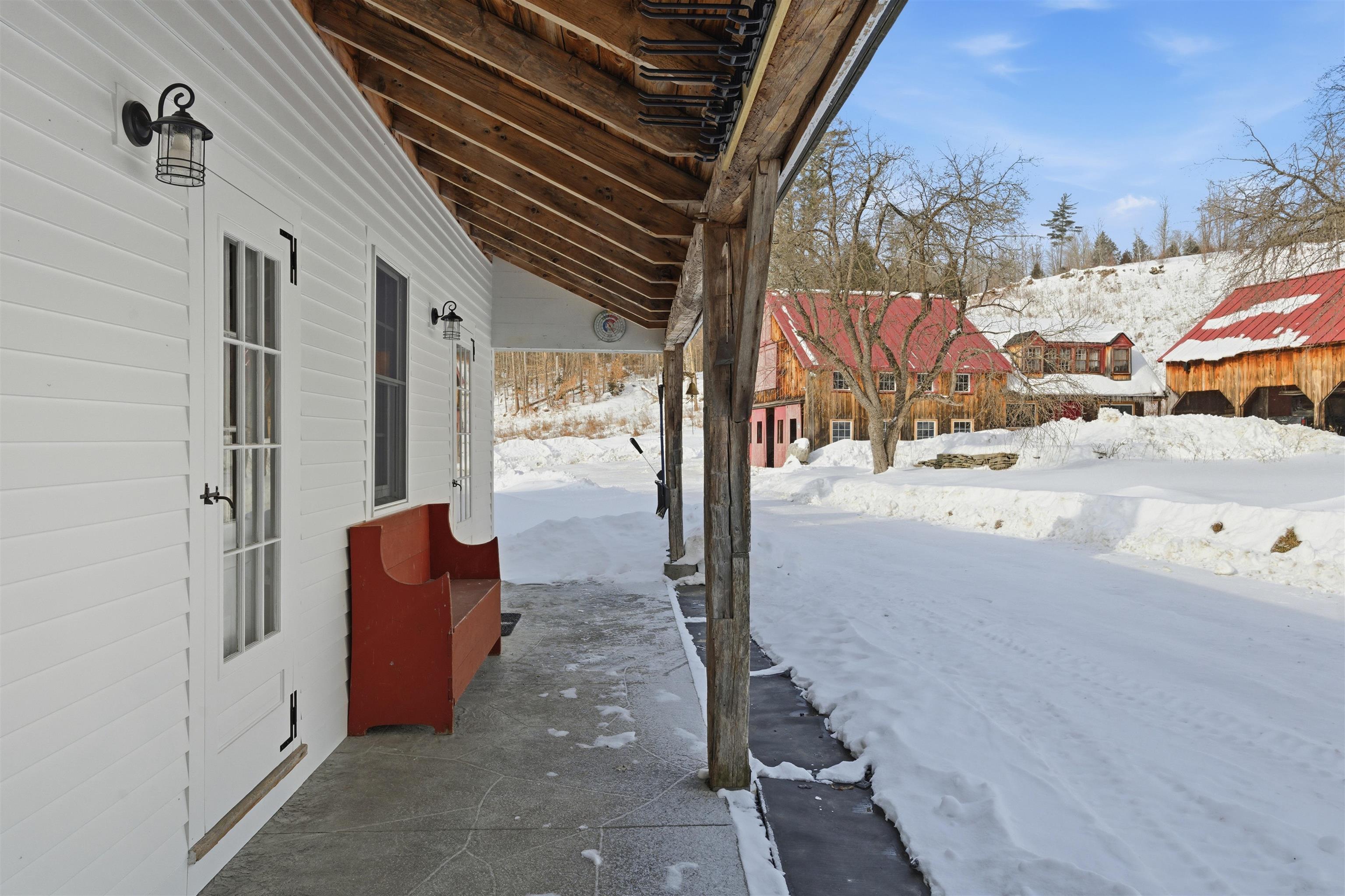 4669 Vermont Rte 100 Londonderry, VT 05148 - Photo 9 of 39