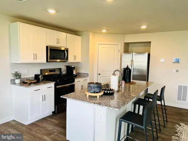 $2,450 | 5197 Crooked Lane, Stephens City, VA 22655