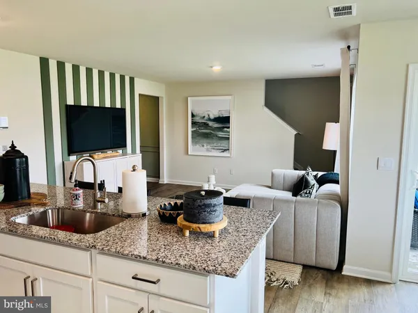 $2,450 | 5197 Crooked Lane, Stephens City, VA 22655