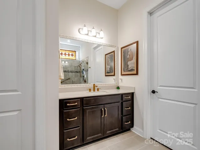 a view of a walk in closet