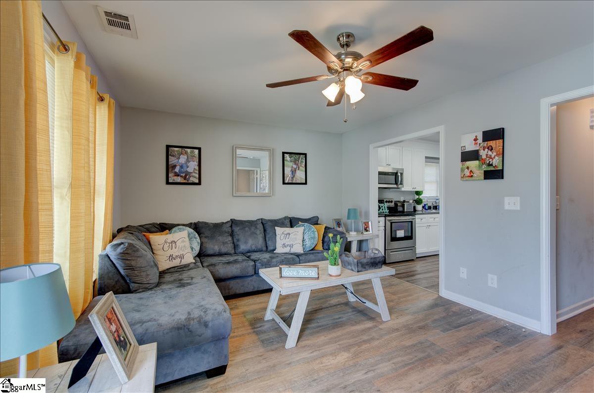 672 Ruddy Creek Circle Greer, SC 29651 - Photo 5 of 15 Gallery Image 5