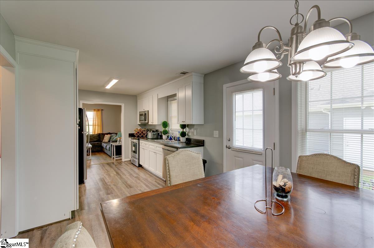 672 Ruddy Creek Circle Greer, SC 29651 - Photo 8 of 15 Gallery Image 8