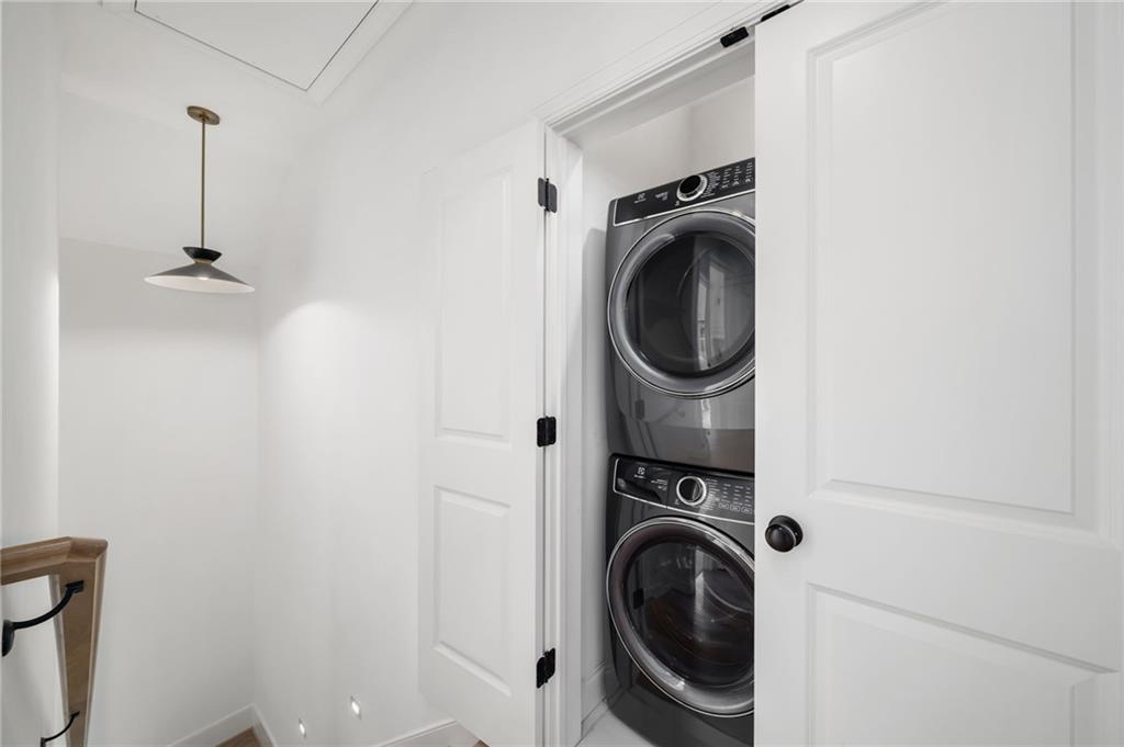 699 Eustace Street Southeast Atlanta, GA 30315 - Photo 36 of 54 a utility room with sink dryer and washer