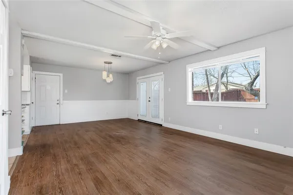 $2,100 | 2121 Travis Drive, Carrollton, TX 75006