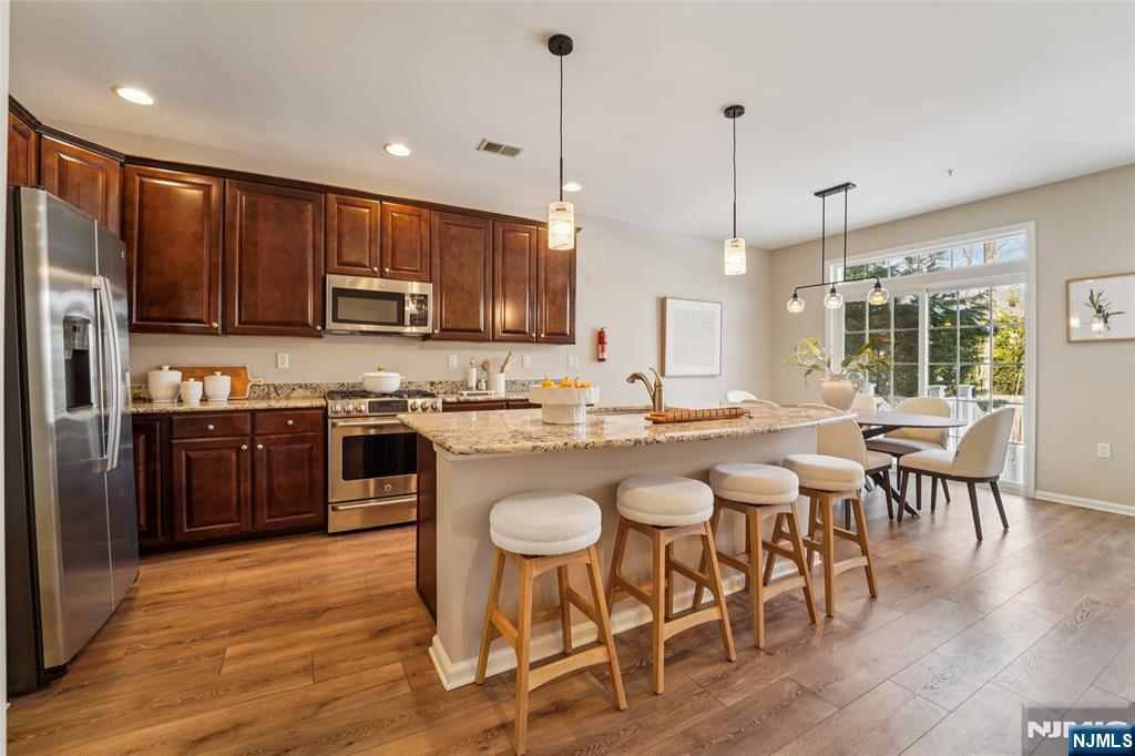 8 Masterson Court Waldwick, NJ 07463 - Photo 14 of 50