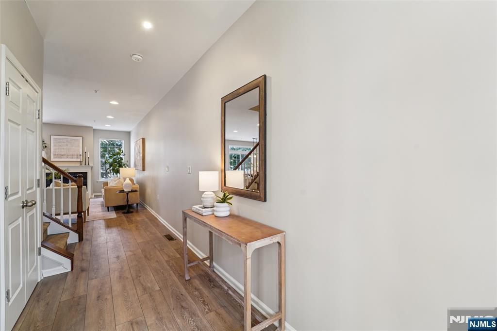 8 Masterson Court Waldwick, NJ 07463 - Photo 17 of 50