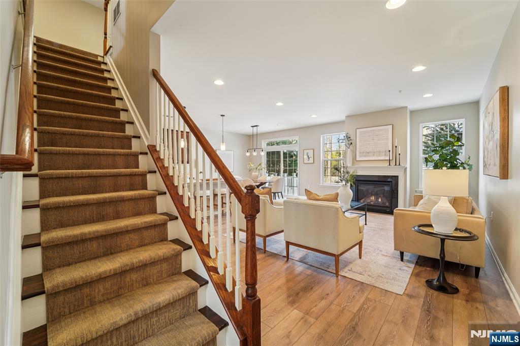 8 Masterson Court Waldwick, NJ 07463 - Photo 18 of 50