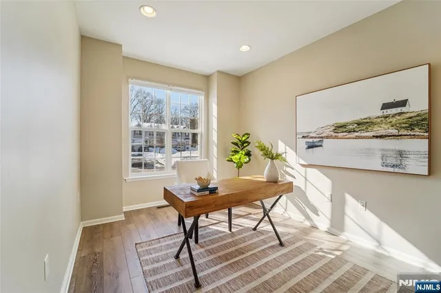 $899,000 | 8 Masterson Court, Waldwick, NJ 07463