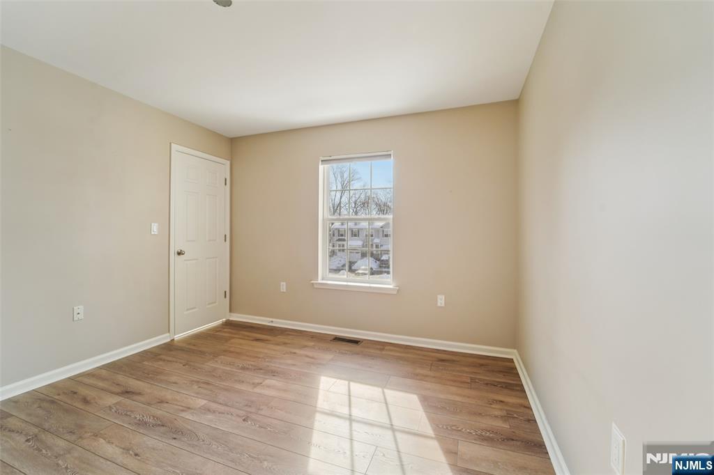 8 Masterson Court Waldwick, NJ 07463 - Photo 28 of 50