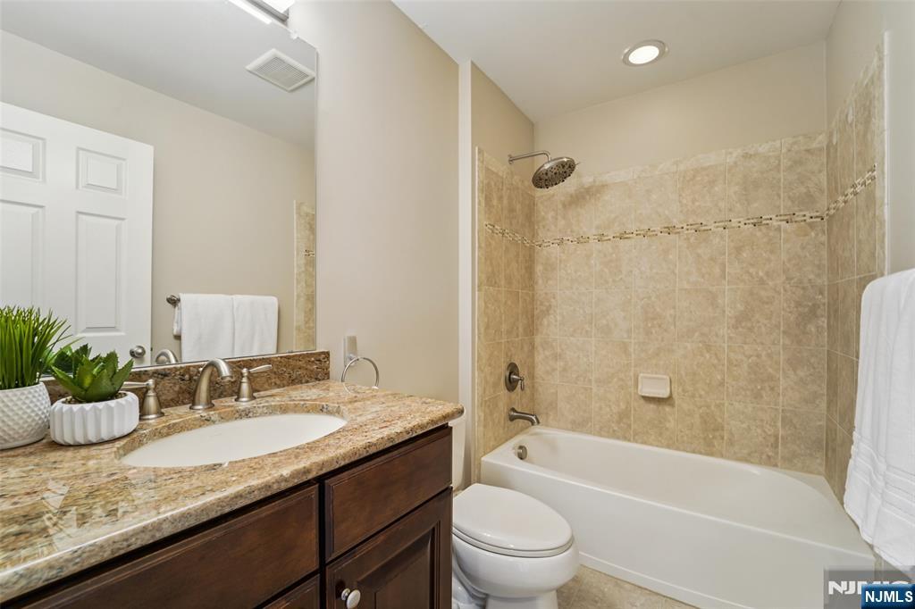 8 Masterson Court Waldwick, NJ 07463 - Photo 32 of 50