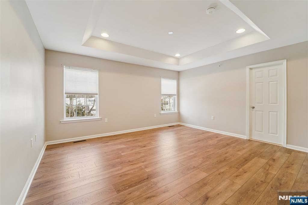 8 Masterson Court Waldwick, NJ 07463 - Photo 35 of 50