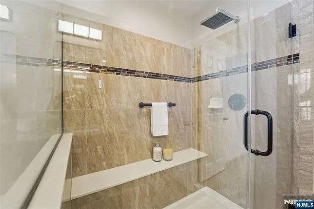 $899,000 | 8 Masterson Court, Waldwick, NJ 07463