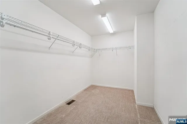 $899,000 | 8 Masterson Court, Waldwick, NJ 07463