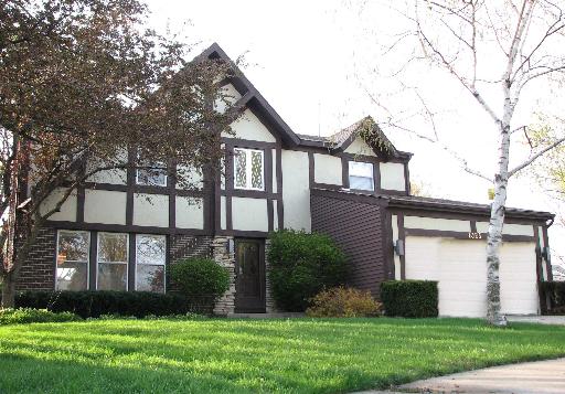 front view of house with a yard