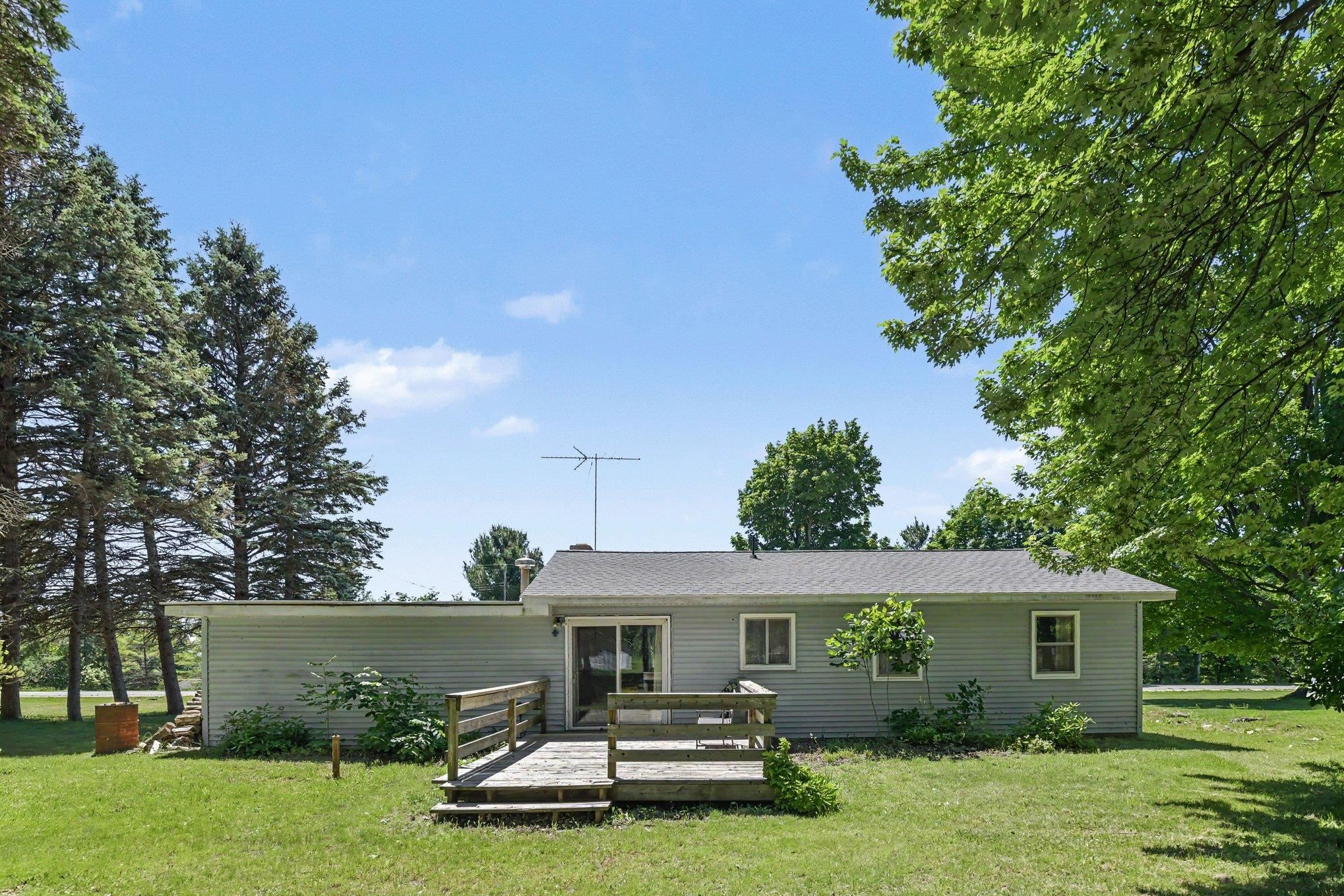 8439 Ridge Road Rapid City, MI 49676 - Photo 18 of 26 1947179-d27de63c-3888-4bc2-85a9-b6bb3f06706a.JPG