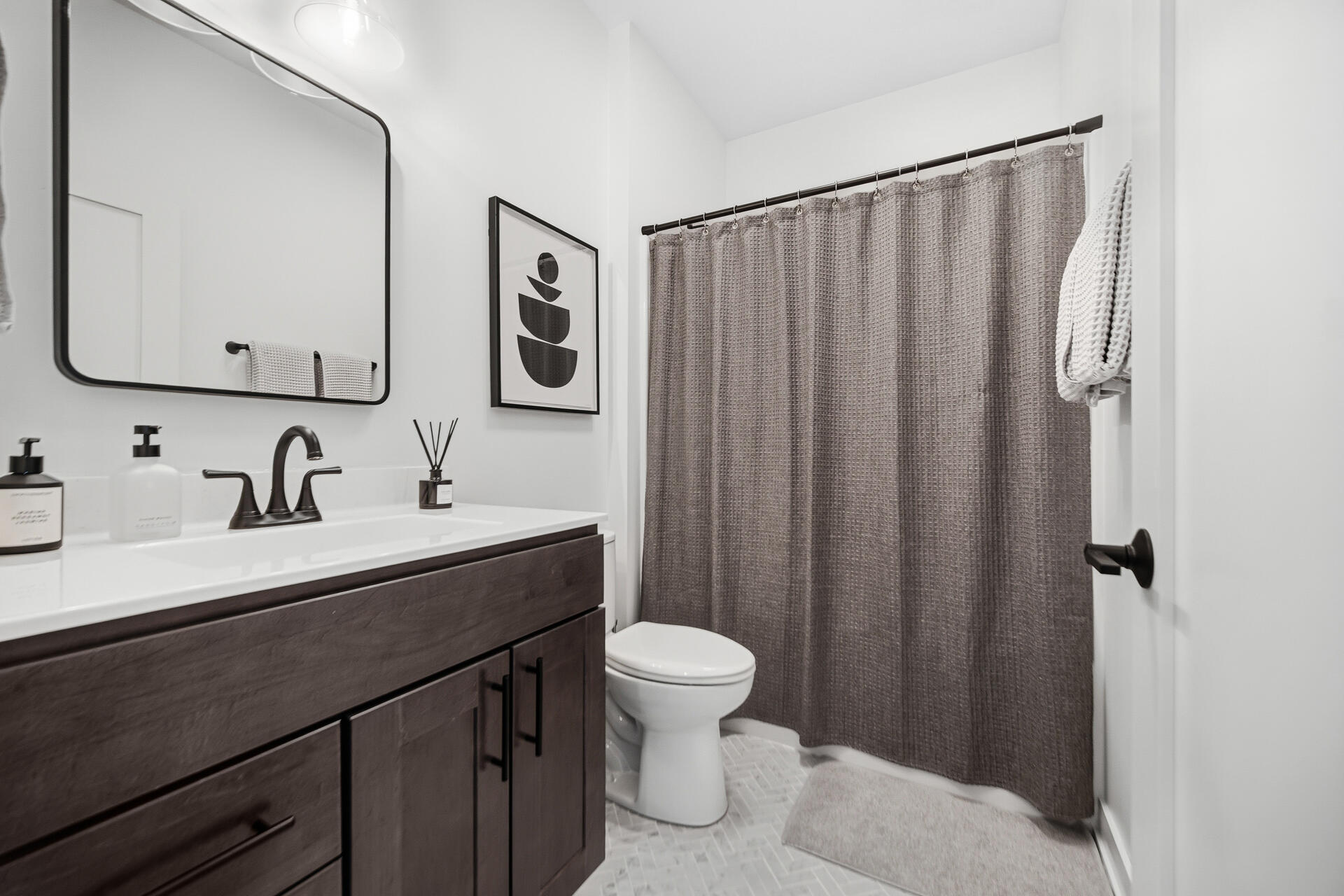 306 West Prairie Lane Valparaiso, IN 46385 - Photo 7 of 27 1920x1280