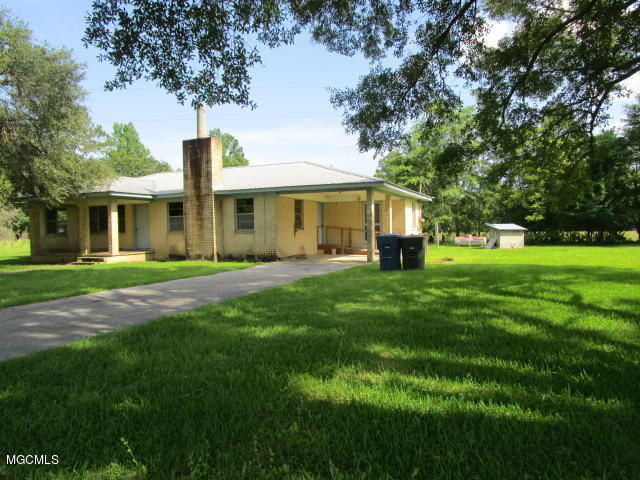 6708 Caraway Road Moss Point, MS 39562 - Photo 3 of 4 Hamilton `and Monterey 057