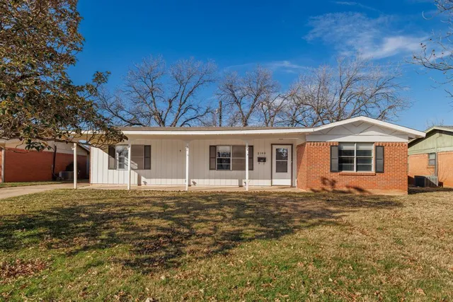 $2,300 | 2140 Glenwood Drive, Abilene, TX 79605