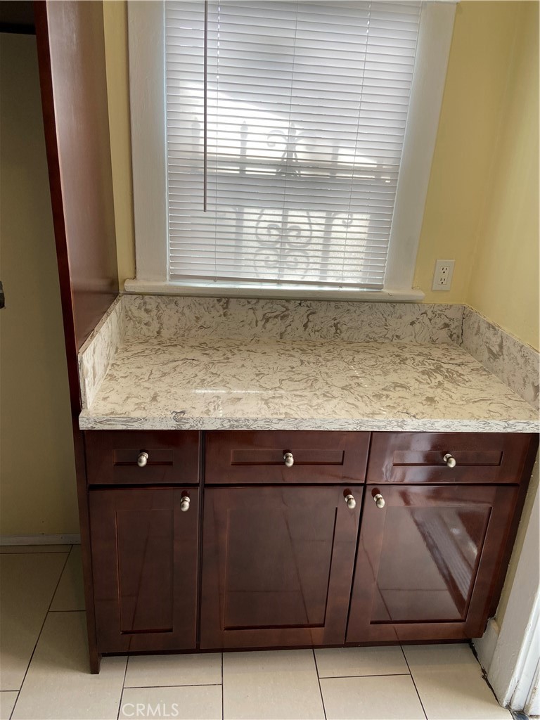 1331 Atlantic Avenue Long Beach, CA 90813 - Photo 36 of 44 a view of sink with window
