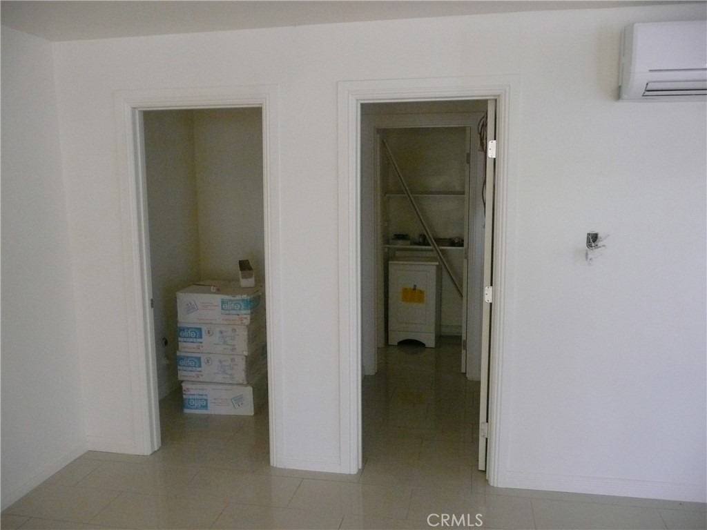1331 Atlantic Avenue Long Beach, CA 90813 - Photo 6 of 44 wooden floor in a kitchen