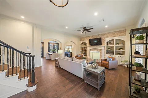 $899,999 | 10812 Bourbon Street, Willis, TX 77318