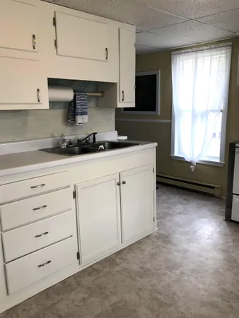 $1,150 | 79 Union Street, Unit 1, Littleton, NH 03561