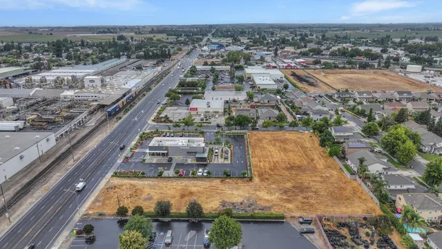 $389,000 | 1970 McHenry Avenue, Escalon, CA 95320