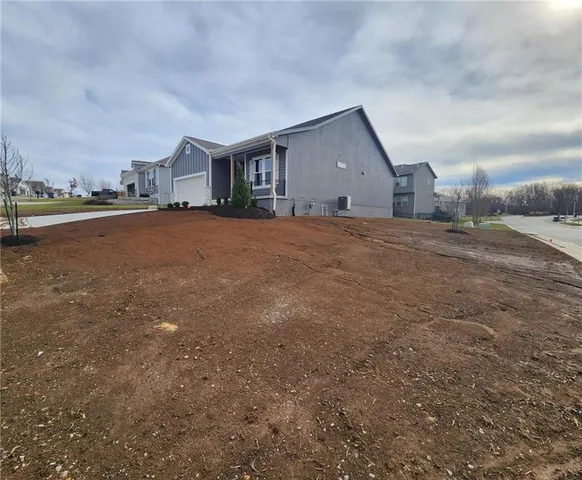 $565,000 | 25257 West 142nd Street, Olathe, KS 66061