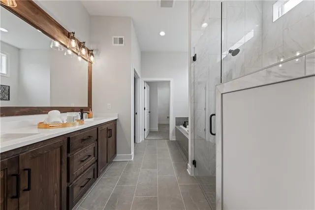 $565,000 | 25257 West 142nd Street, Olathe, KS 66061