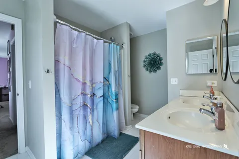 $525,000 | 60 West Arden Lane, Round Lake, IL 60073