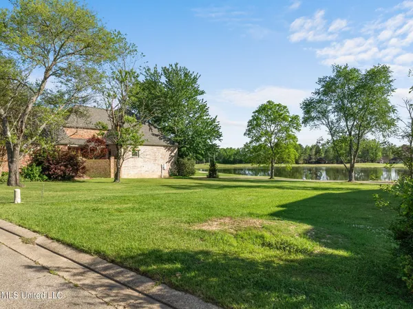 $99,000 | 14 Sunset Hill, Hattiesburg, MS 39402