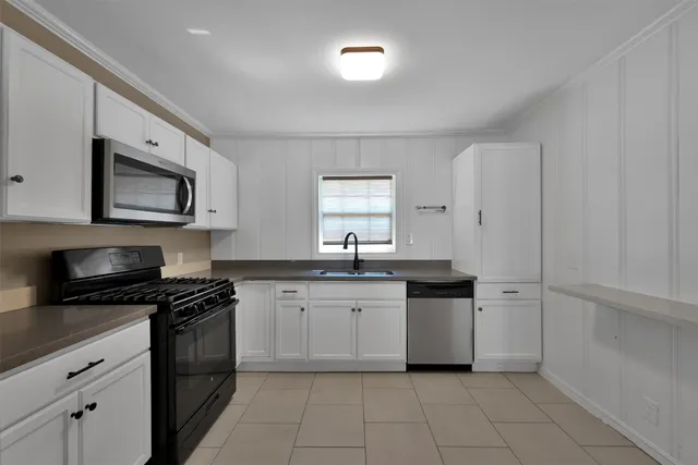 $2,250 | 416 Milwaukee Street, Houston, TX 77009