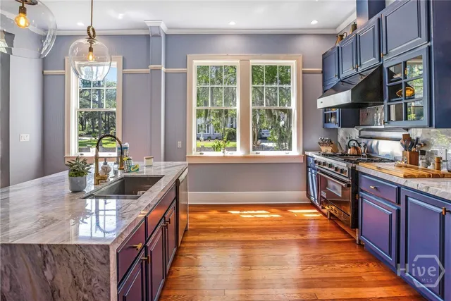 $10,000 | 624 East Victory Drive, Savannah, GA 31405