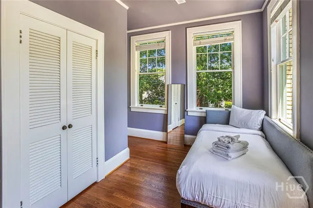 $10,000 | 624 East Victory Drive, Savannah, GA 31405